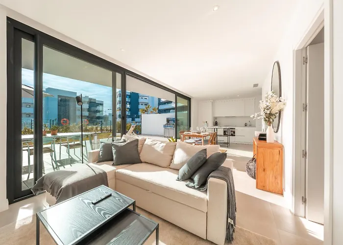 アパート Higueron West Collection - The Poolside Garden By Hwpc *