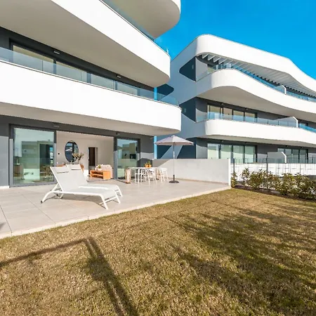 Higueron West Collection - The Poolside Garden By Hwpc Апартаменти *